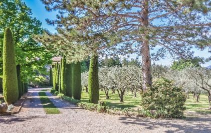 Vente Maison Oppède 11 Pièces 674 m²