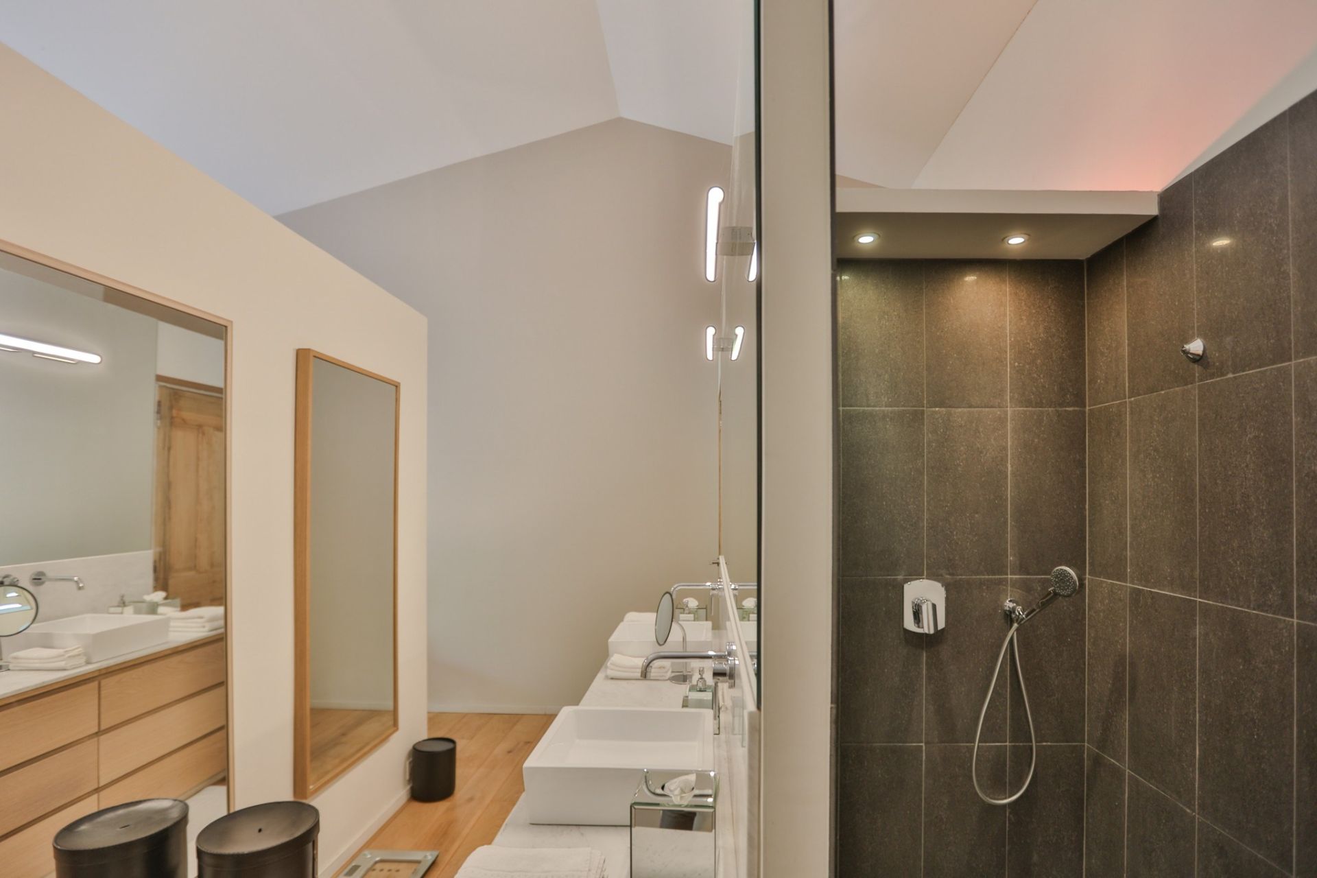 maison 10 Pièces en vente sur BONNIEUX (84480)