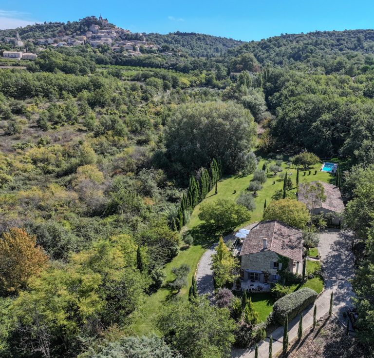 maison 10 Pièces en vente sur BONNIEUX (84480)