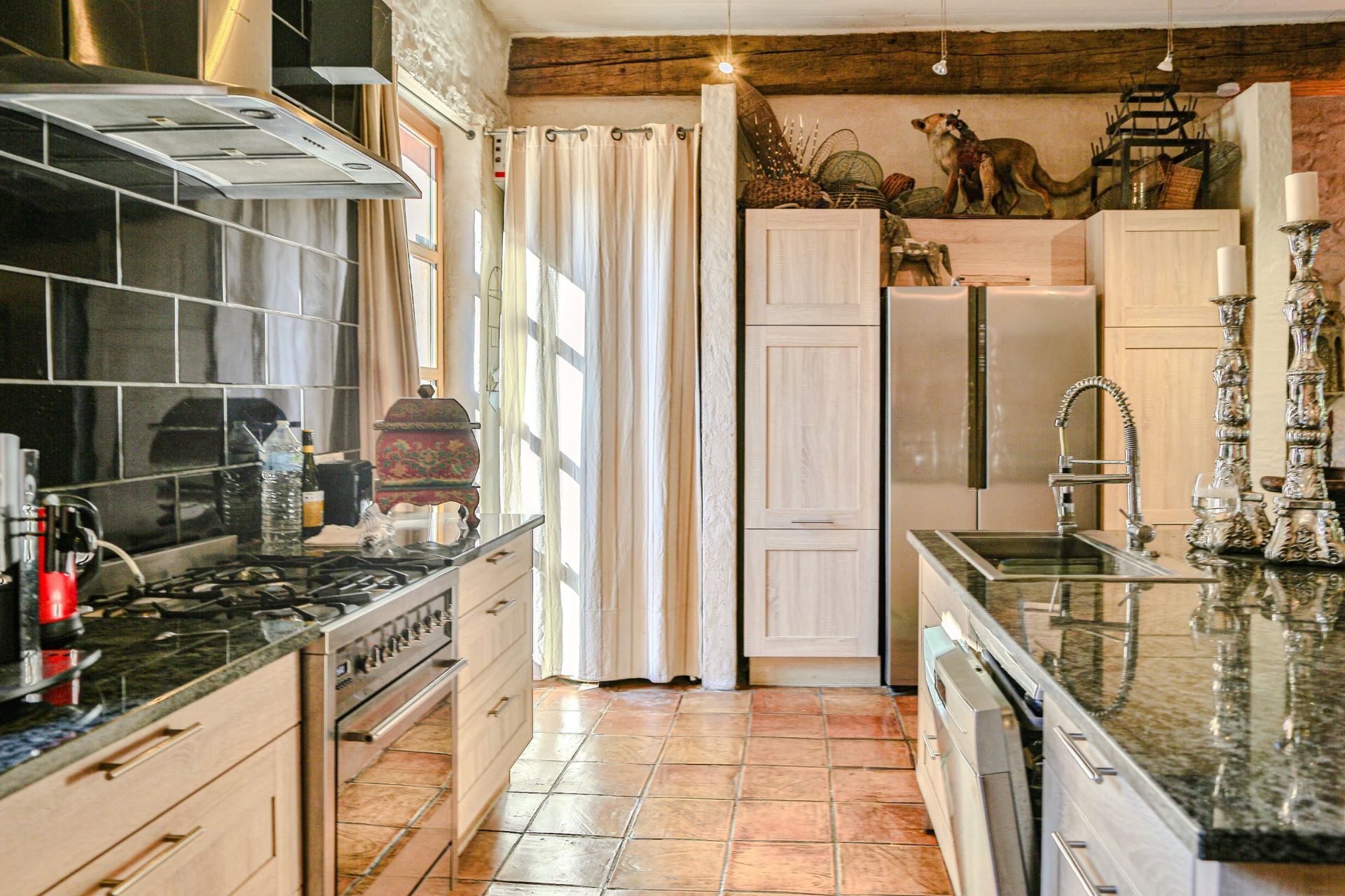 maison 8 Pièces en vente sur L ISLE SUR LA SORGUE (84800)