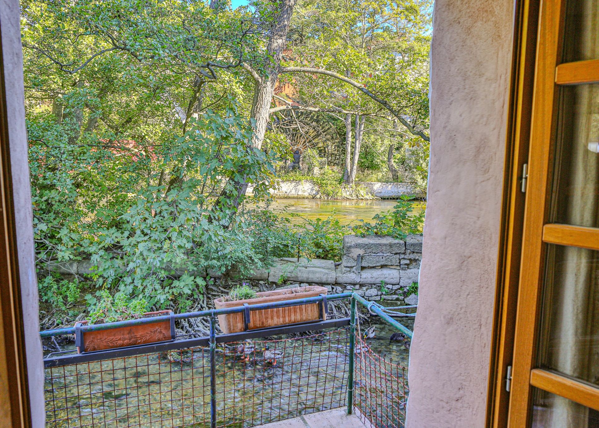 maison 8 Pièces en vente sur L ISLE SUR LA SORGUE (84800)