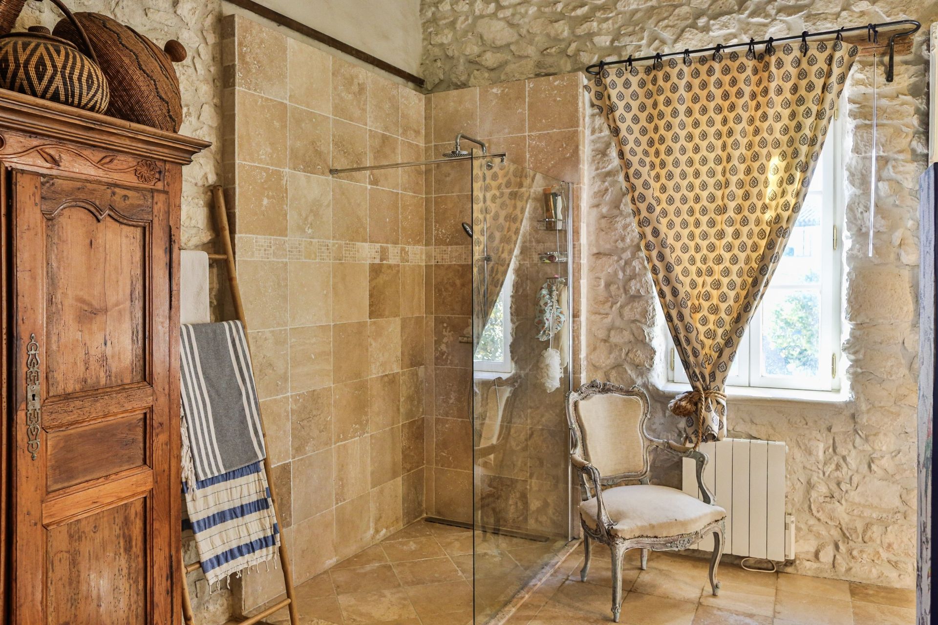 maison 8 Pièces en vente sur L ISLE SUR LA SORGUE (84800)