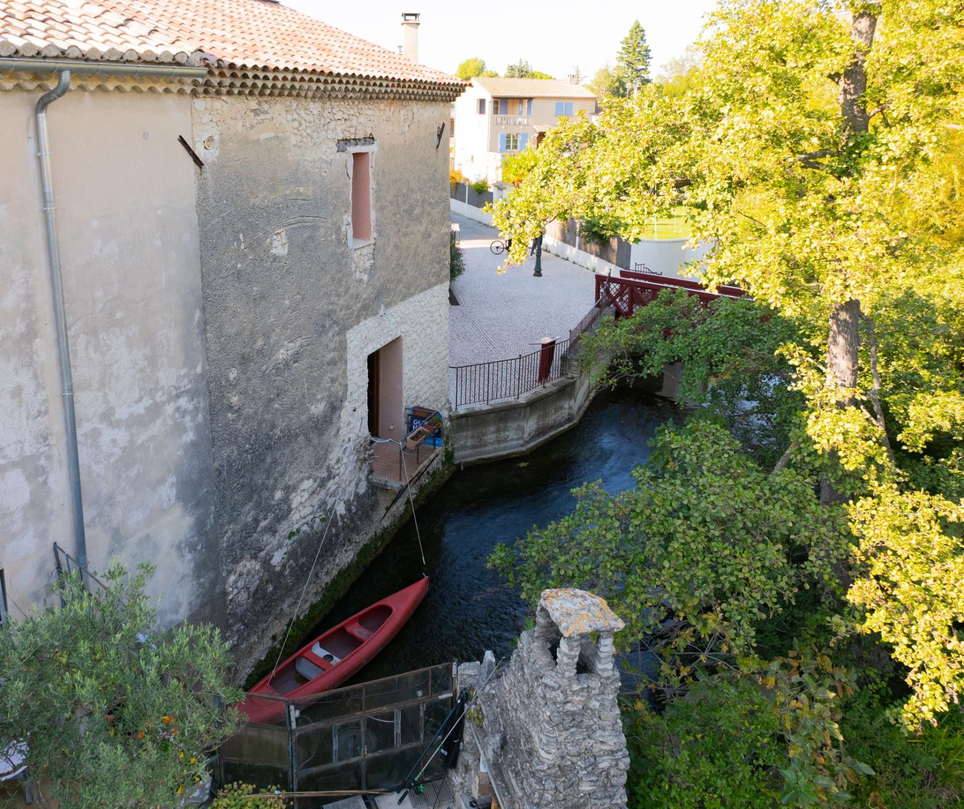 maison 8 Pièces en vente sur L ISLE SUR LA SORGUE (84800)