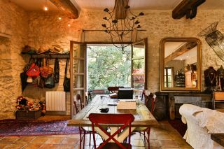 maison 8 Pièces en vente sur L ISLE SUR LA SORGUE (84800)