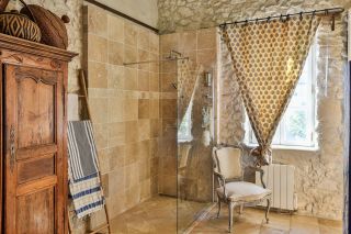 maison 8 Pièces en vente sur L ISLE SUR LA SORGUE (84800)