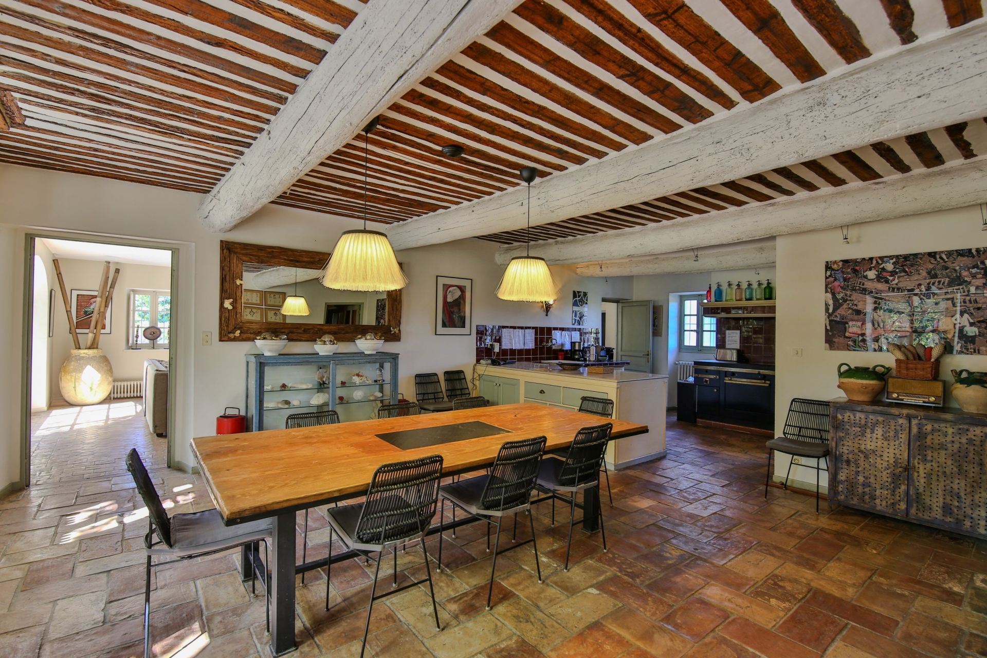 house 15 Rooms for sale on L ISLE SUR LA SORGUE (84800)
