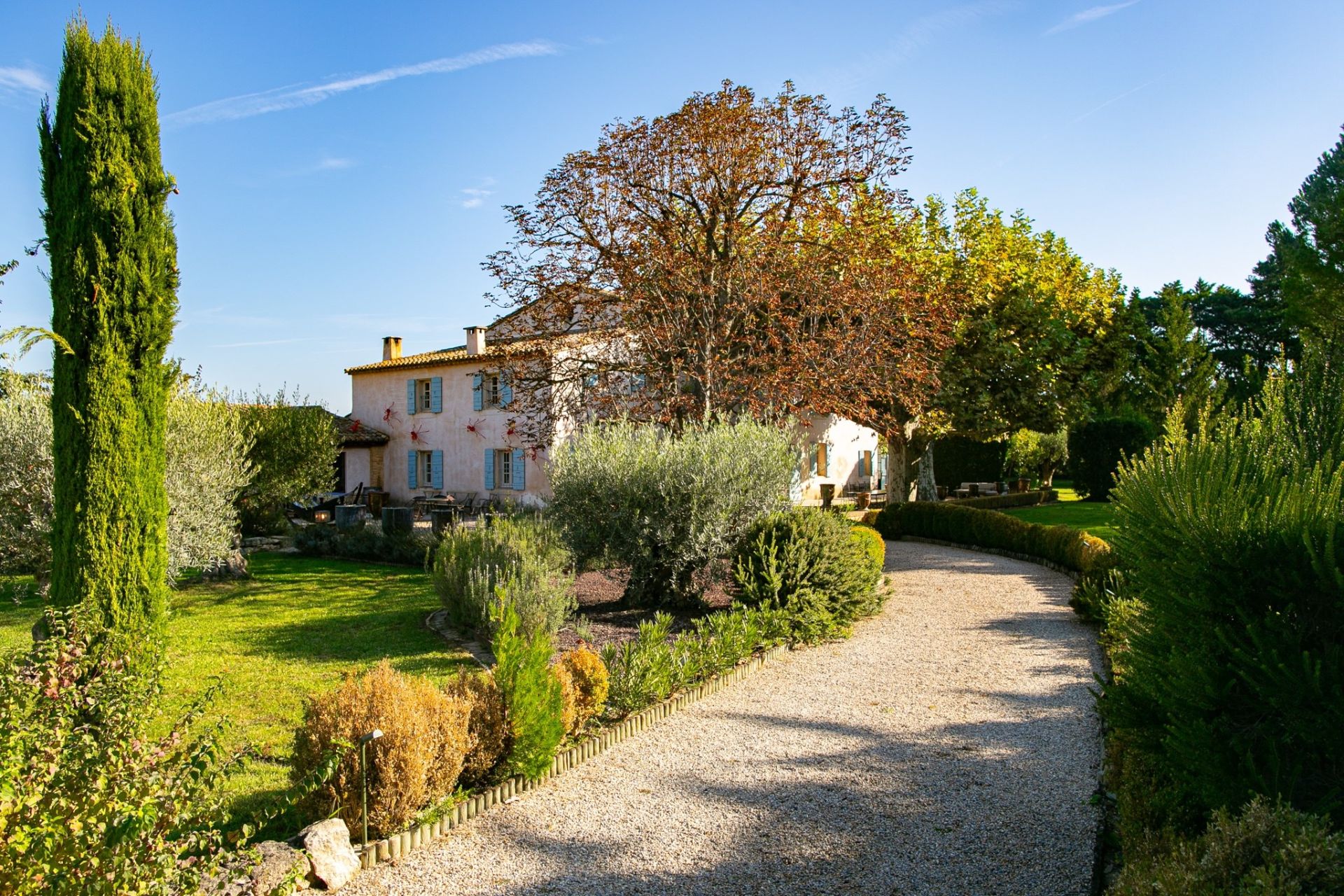 house 15 Rooms for sale on L ISLE SUR LA SORGUE (84800)