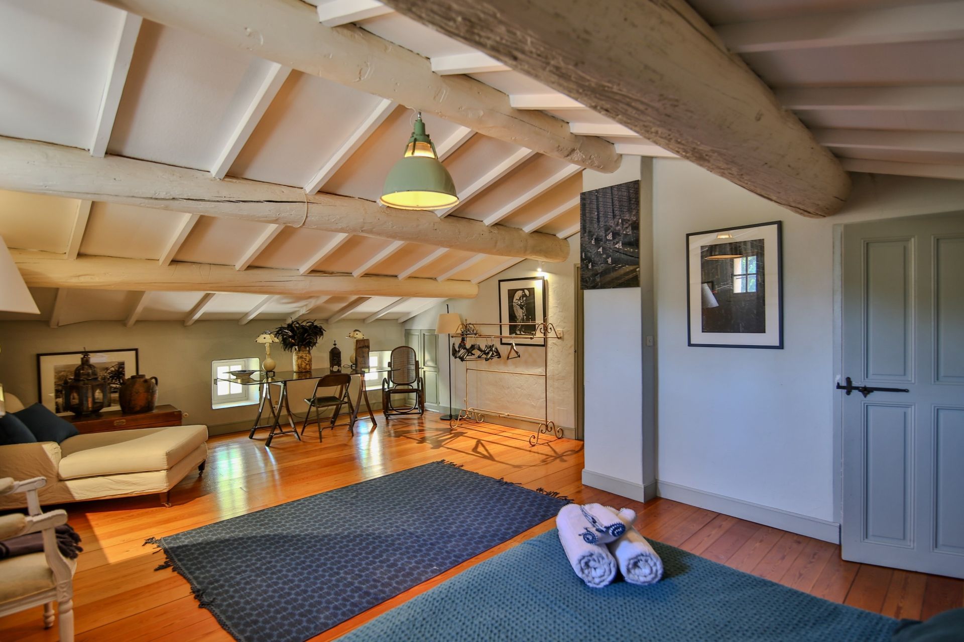 house 15 Rooms for sale on L ISLE SUR LA SORGUE (84800)