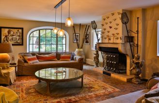 house 15 Rooms for sale on LES VIGNERES (84300)