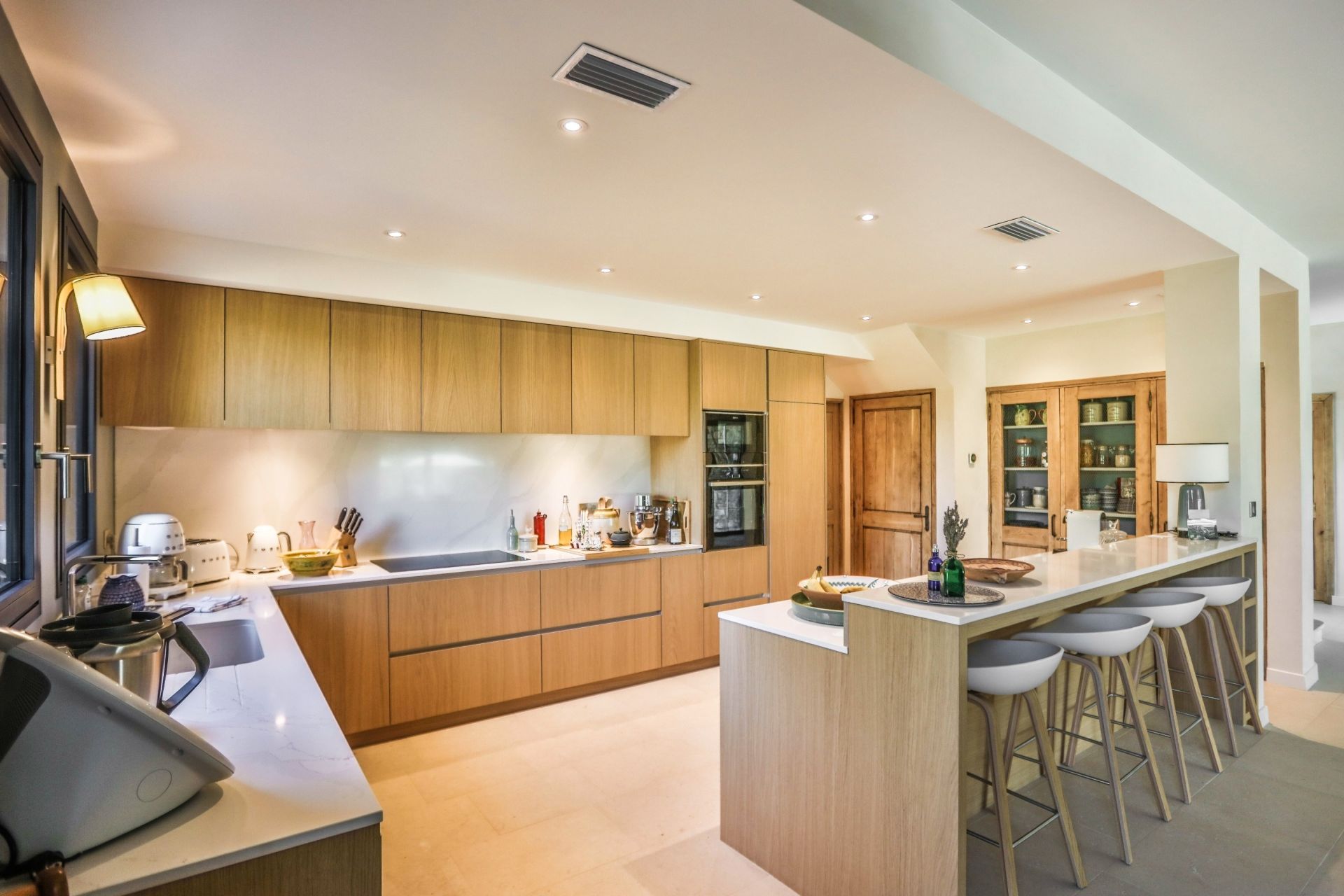 house 8 Rooms for seasonal rent on OPPEDE (84580)