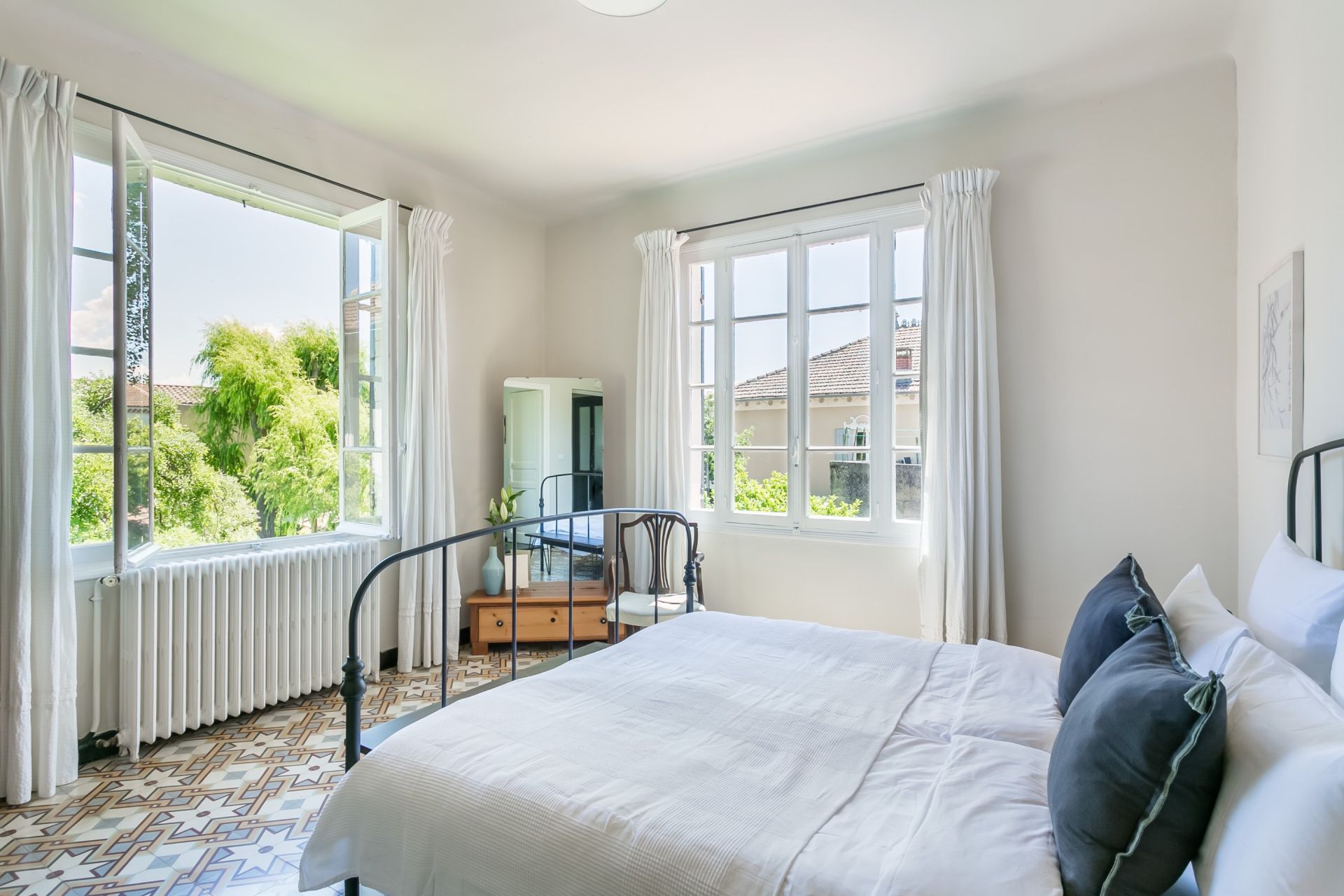 maison 12 Pièces en vente sur L ISLE SUR LA SORGUE (84800)