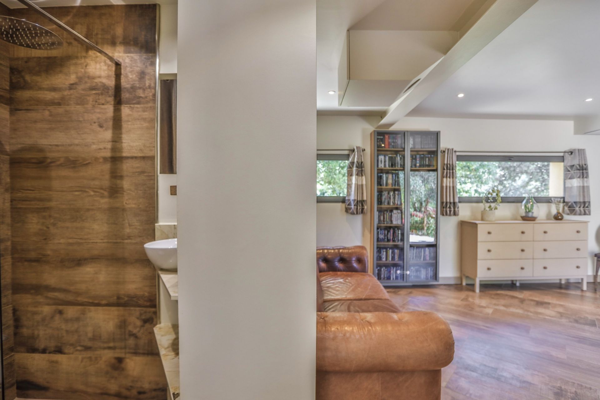 house 6 Rooms for sale on SAUMANE DE VAUCLUSE (84800)