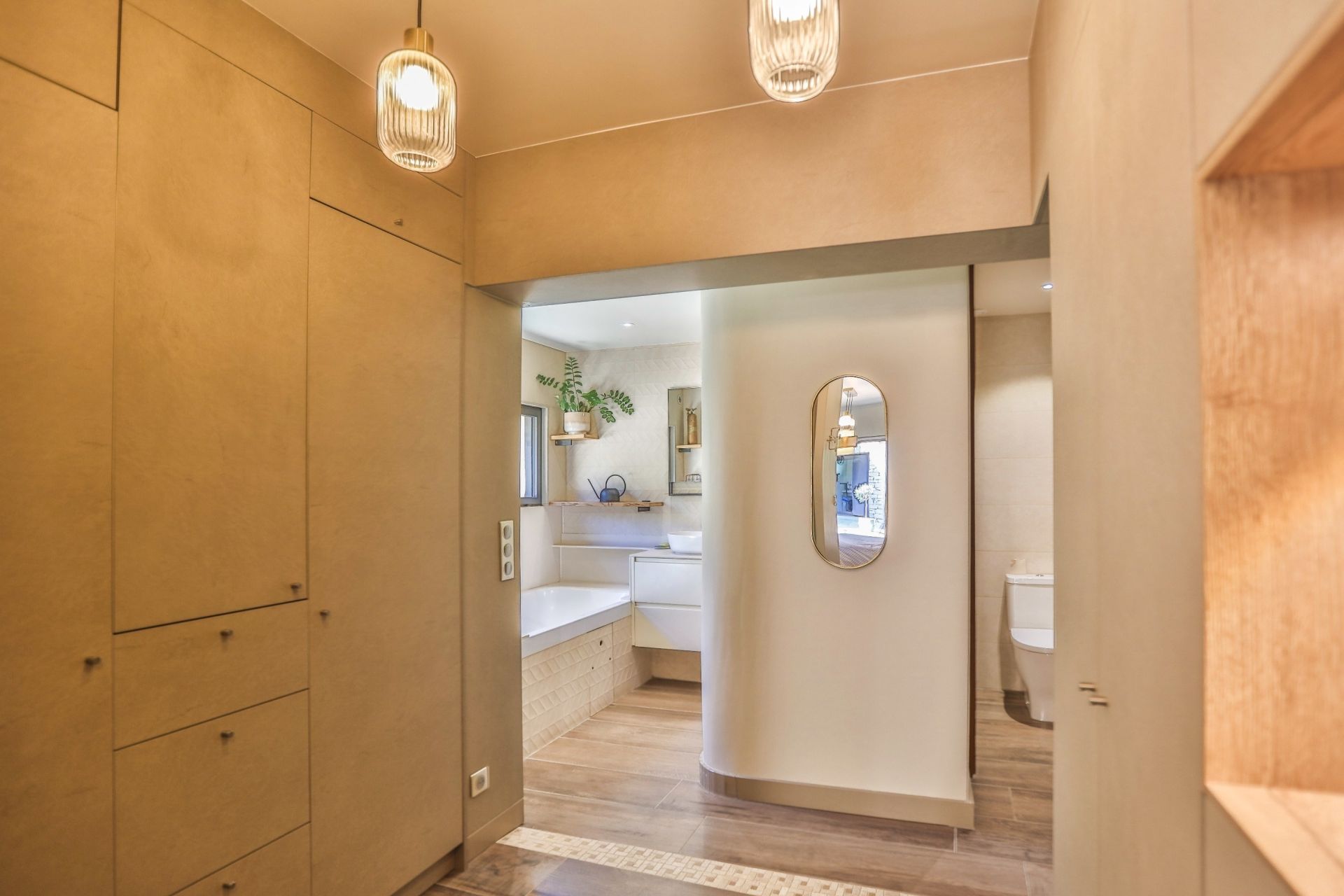 house 6 Rooms for sale on SAUMANE DE VAUCLUSE (84800)