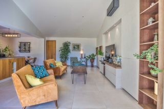house 6 Rooms for sale on SAUMANE DE VAUCLUSE (84800)