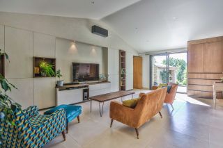 house 6 Rooms for sale on SAUMANE DE VAUCLUSE (84800)