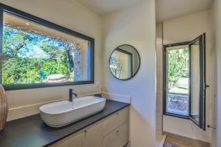 house 6 Rooms for sale on SAUMANE DE VAUCLUSE (84800)
