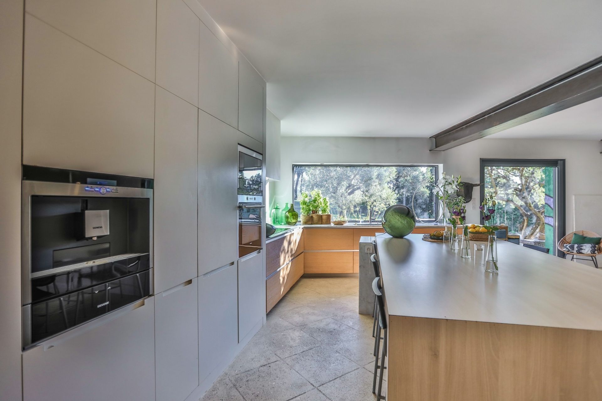 house 6 Rooms for sale on CAROMB (84330)