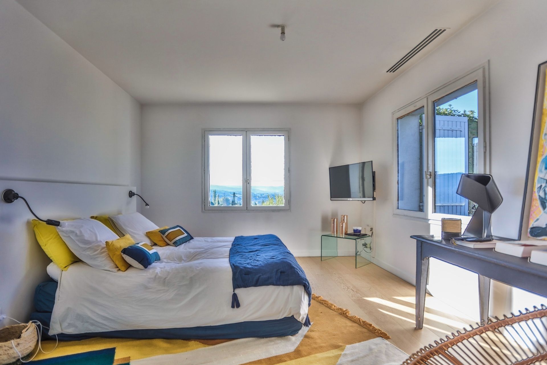house 6 Rooms for sale on CAROMB (84330)