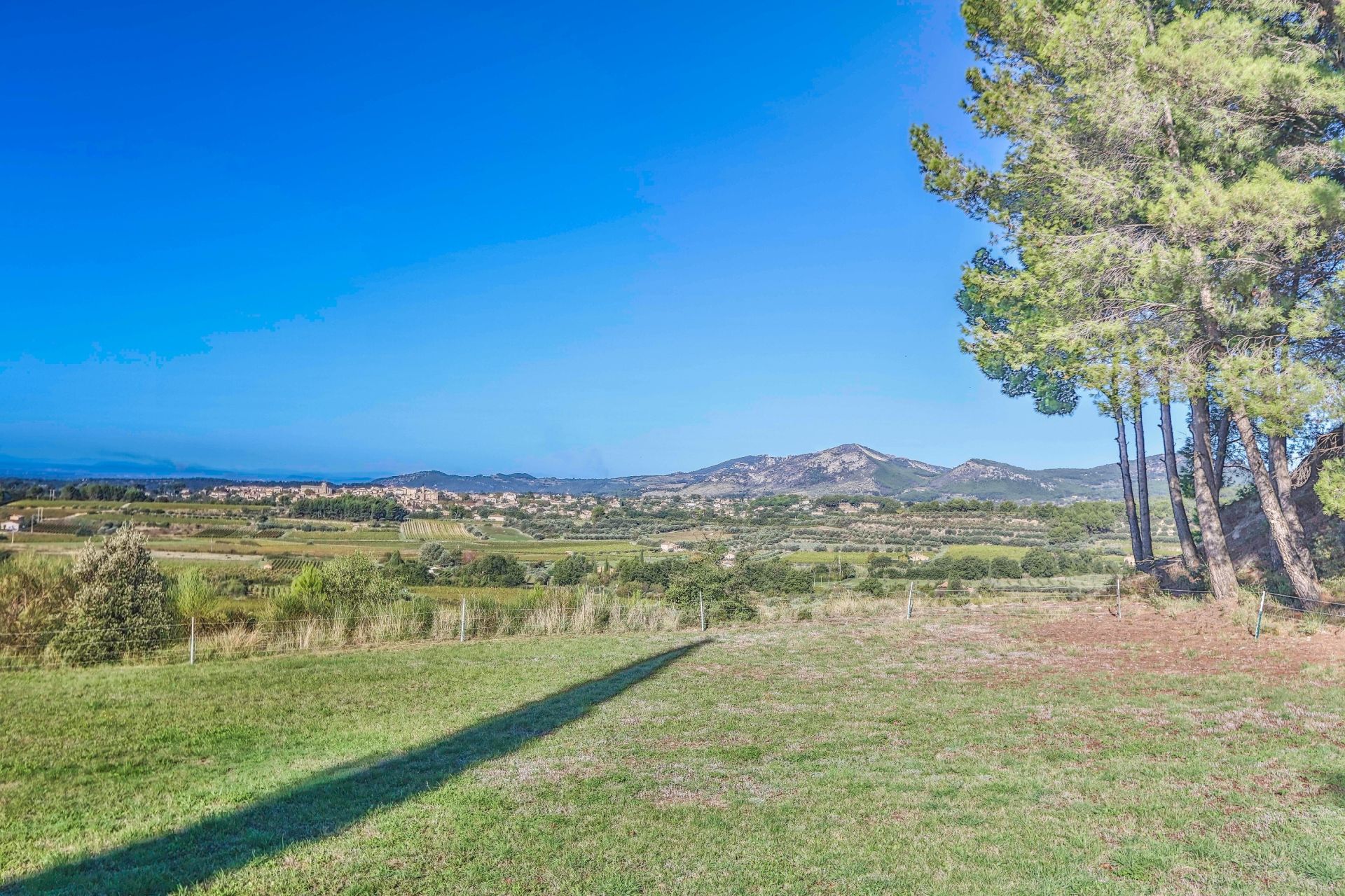 house 6 Rooms for sale on CAROMB (84330)