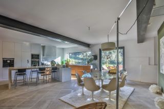 house 6 Rooms for sale on CAROMB (84330)