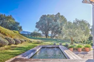 house 6 Rooms for sale on CAROMB (84330)
