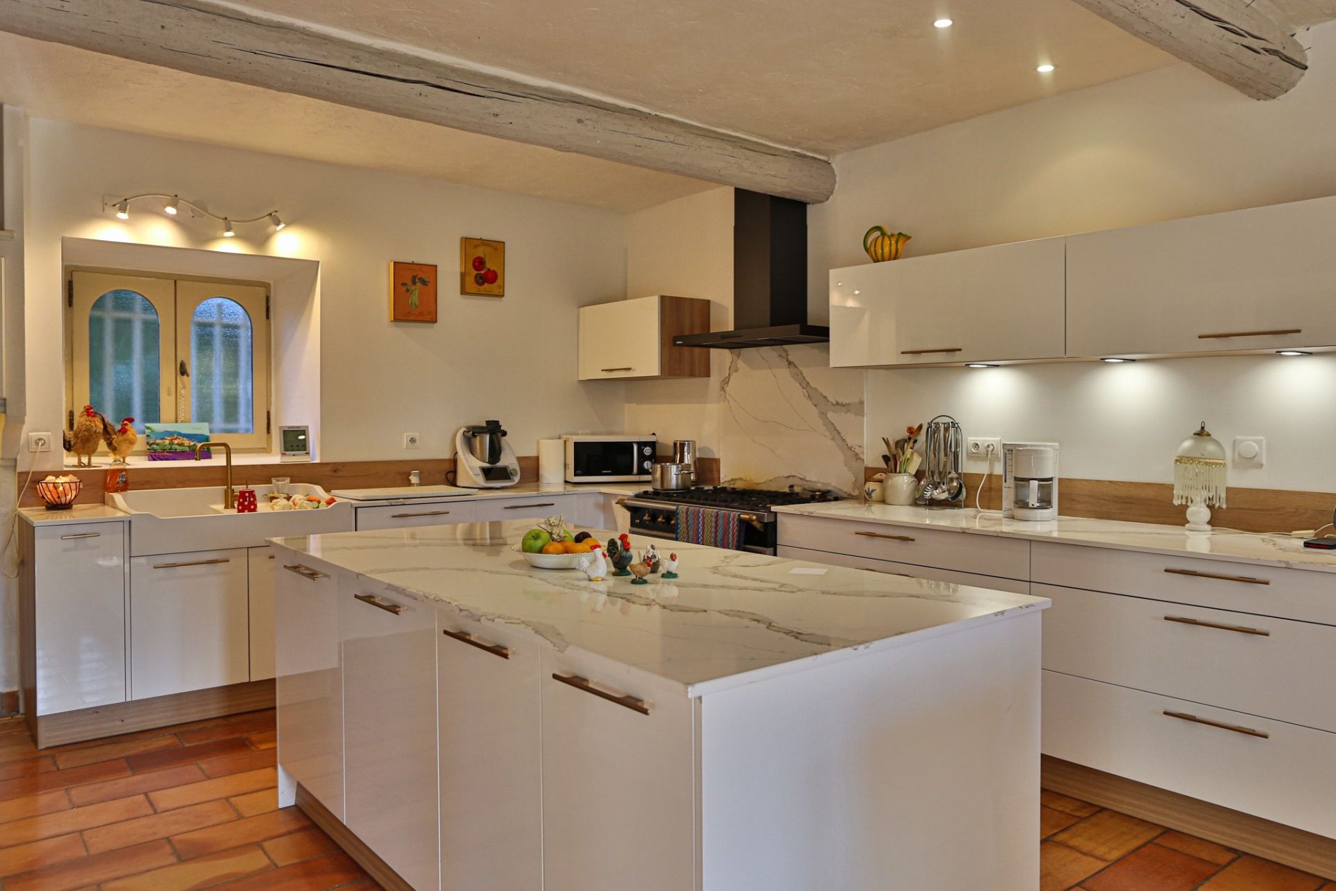 house 19 Rooms for sale on TAILLADES (84300)