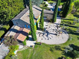 house 19 Rooms for sale on TAILLADES (84300)