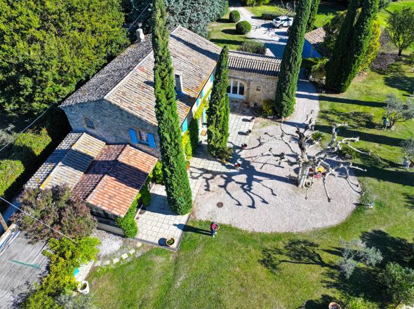 Sale House Taillades 19 Rooms 311 m²