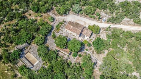 Vente Maison Gordes 9&nbsp;Pièces 270&nbsp;m²