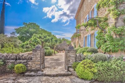 Vente Maison Gordes 15&nbsp;Pièces 430&nbsp;m²