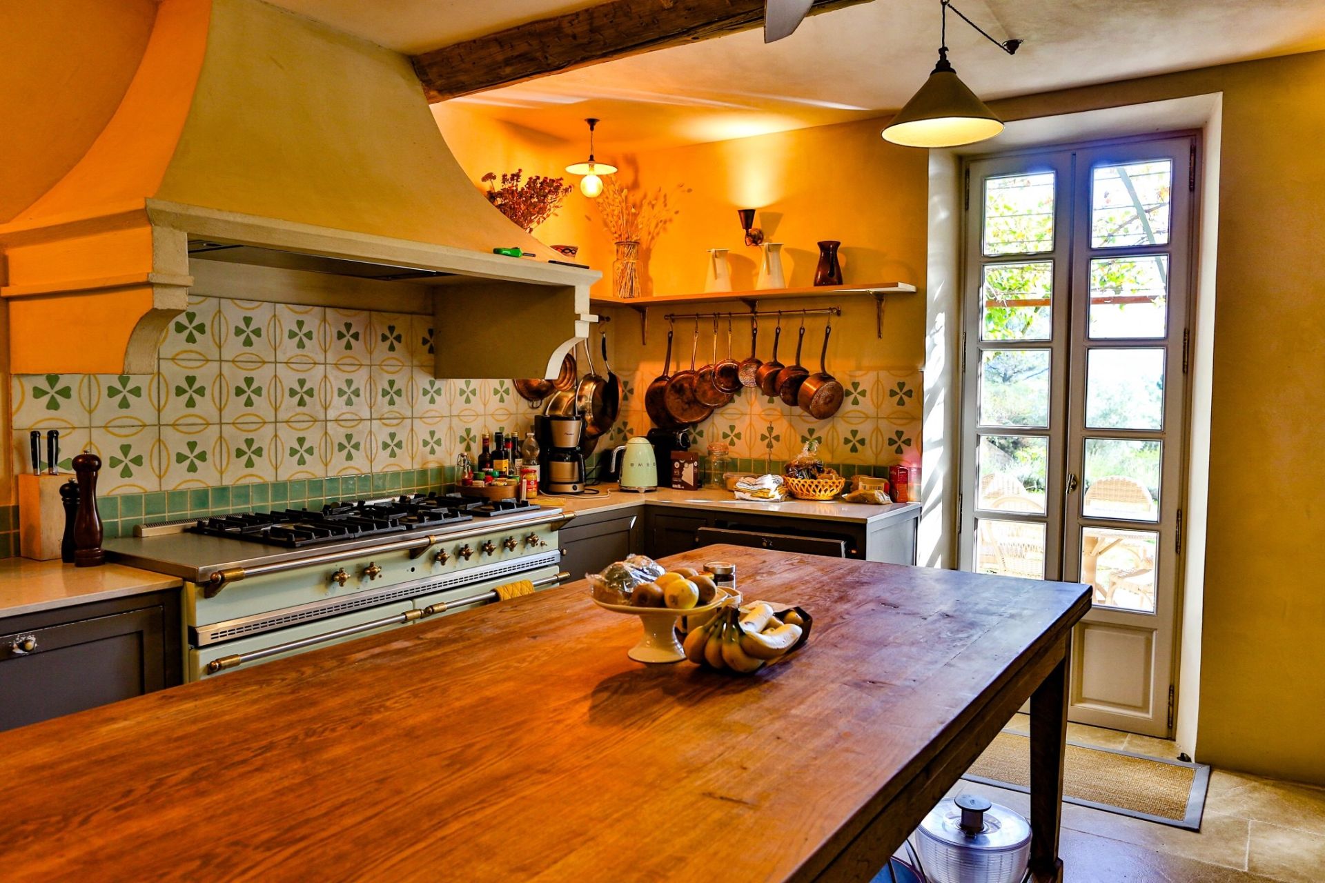 house 12 Rooms for sale on MORMOIRON (84570)