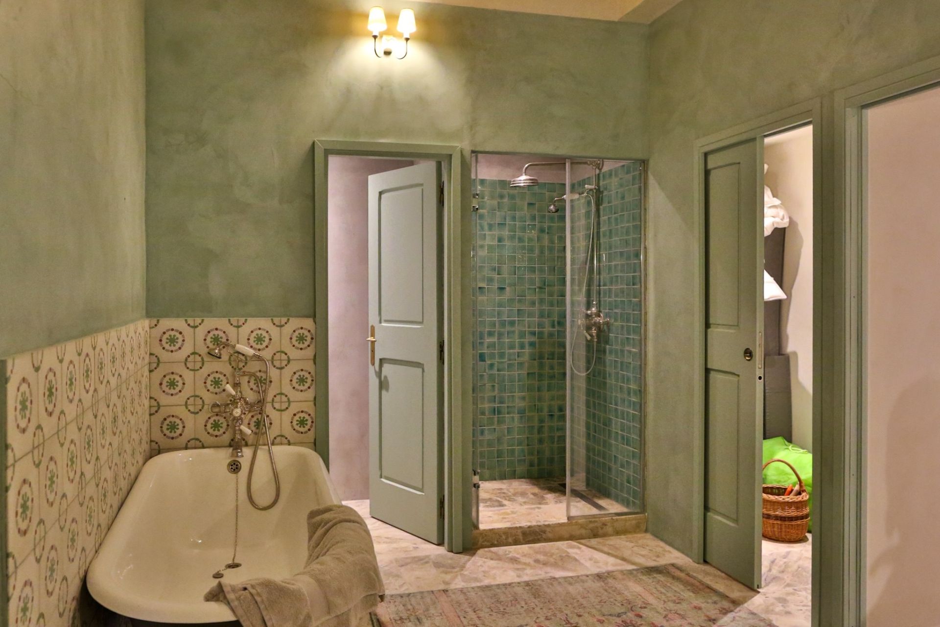 house 12 Rooms for sale on MORMOIRON (84570)