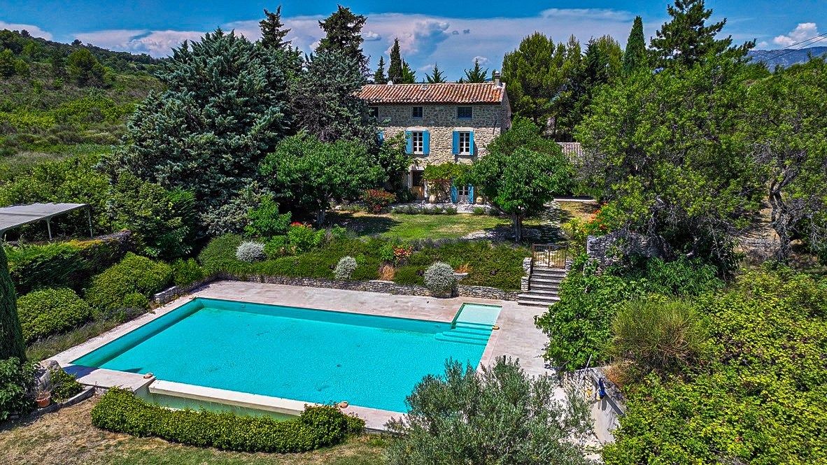 maison 12 Pièces en vente sur MORMOIRON (84570)