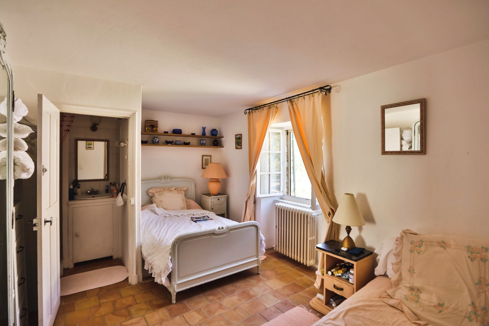 maison 20 Pièces en vente sur VIENS (84750)