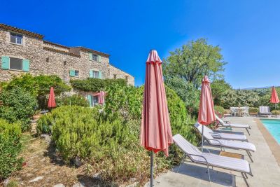 Vente Maison Viens 20&nbsp;Pièces 458&nbsp;m²