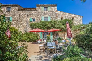 maison 20 Pièces en vente sur VIENS (84750)