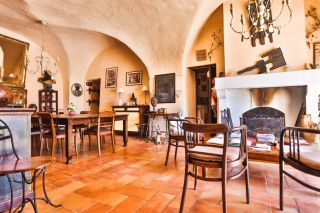 house 20 Rooms for sale on VIENS (84750)