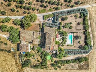 maison 20 Pièces en vente sur VIENS (84750)