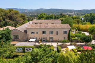 house 21 Rooms for sale on LAGNES (84800)