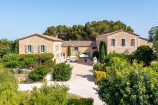 house 21 Rooms for sale on LAGNES (84800)