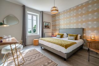 house 21 Rooms for sale on LAGNES (84800)