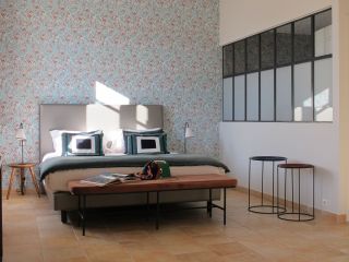 house 21 Rooms for sale on LAGNES (84800)