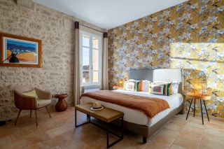 house 21 Rooms for sale on LAGNES (84800)