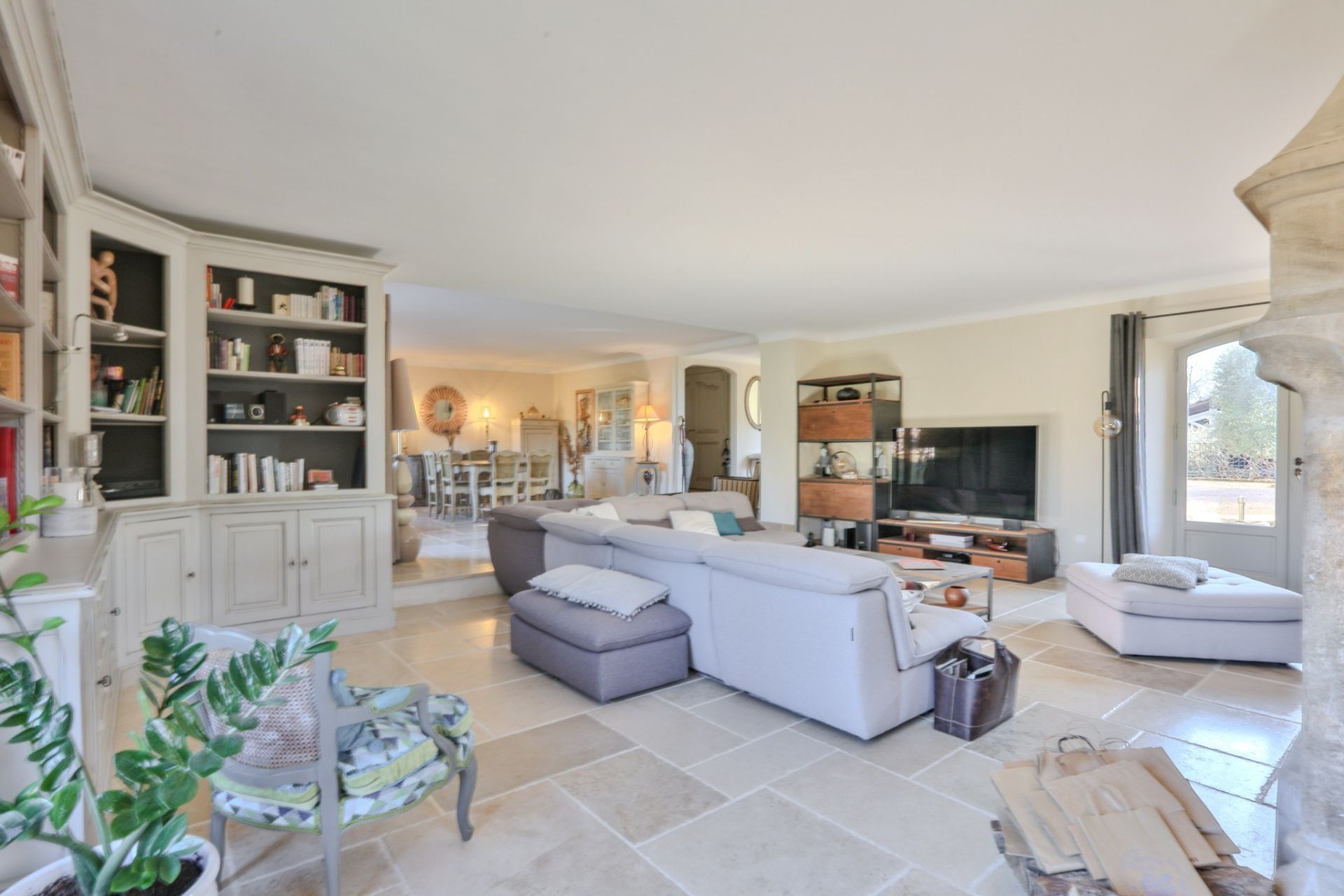 maison 11 Pièces en vente sur GORDES (84220)