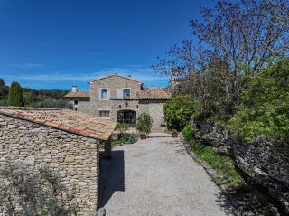 maison 11 Pièces en vente sur GORDES (84220)