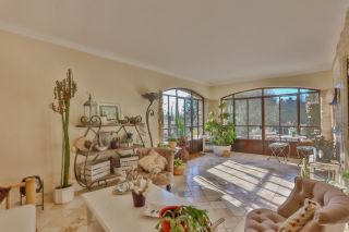 house 11 Rooms for sale on GORDES (84220)