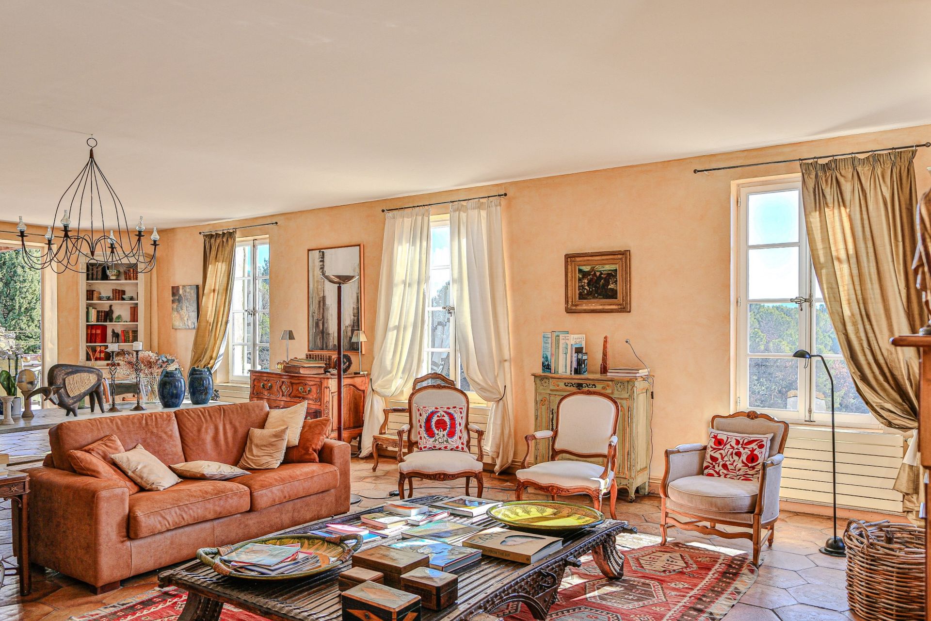 bastide 25 Rooms for sale on VAISON LA ROMAINE (84110)