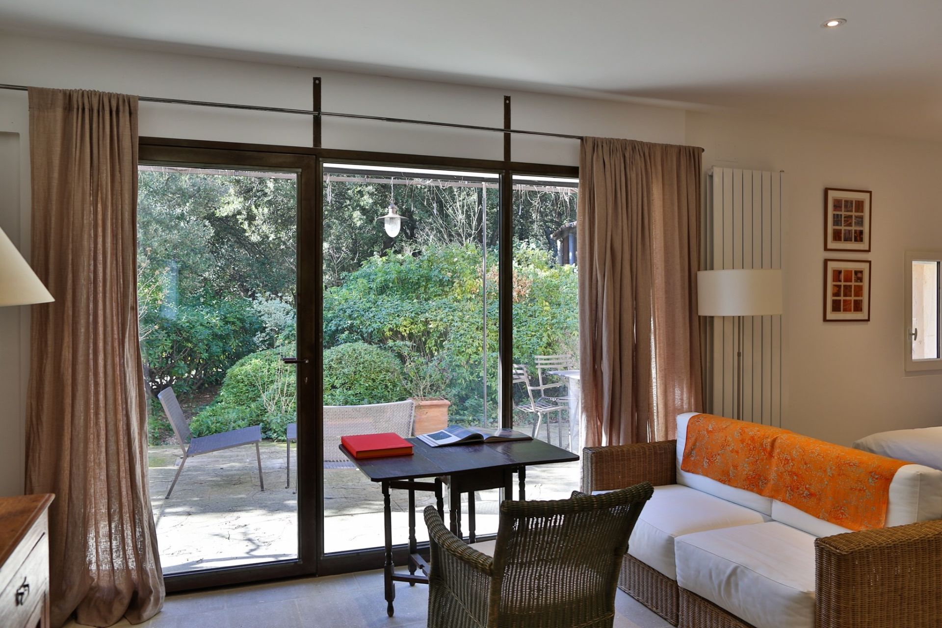 bastide 25 Rooms for sale on VAISON LA ROMAINE (84110)