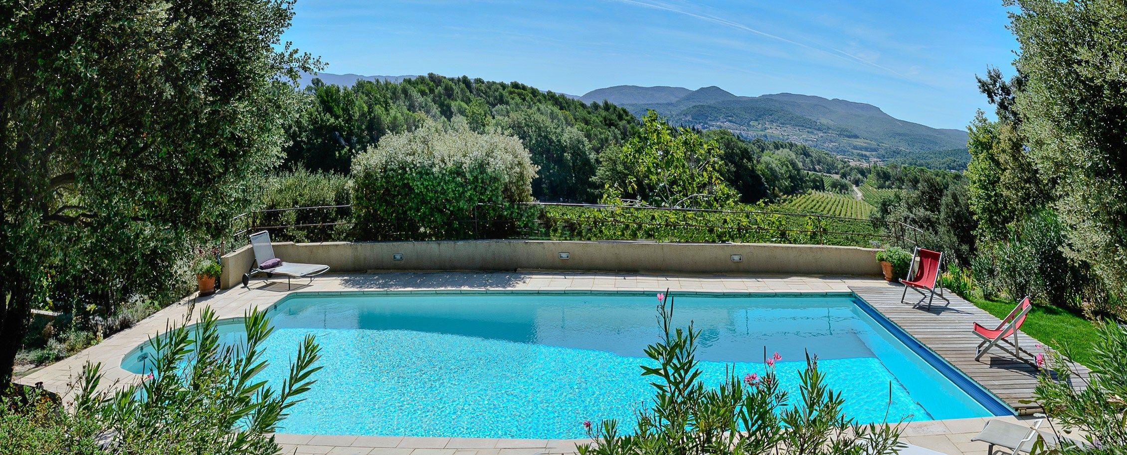 bastide 25 Rooms for sale on VAISON LA ROMAINE (84110)