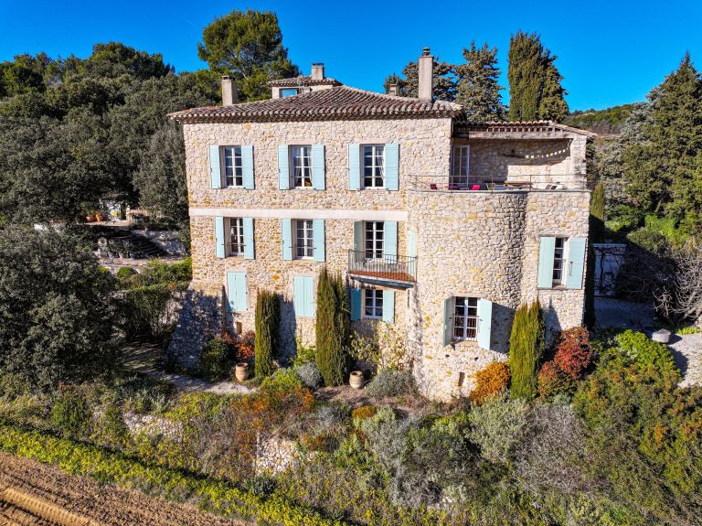 bastide 25 Pièces en vente sur VAISON LA ROMAINE (84110)